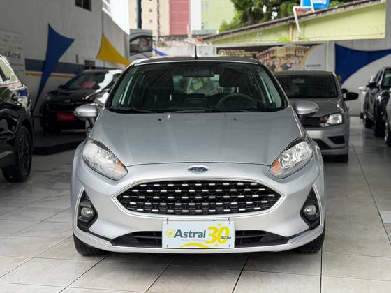 FORD FIESTA 1.6 TI-VCT FLEX SEL POWERSHIFT FORD FIESTA 1.6 TI-VCT FLEX SEL POWERSHIFT